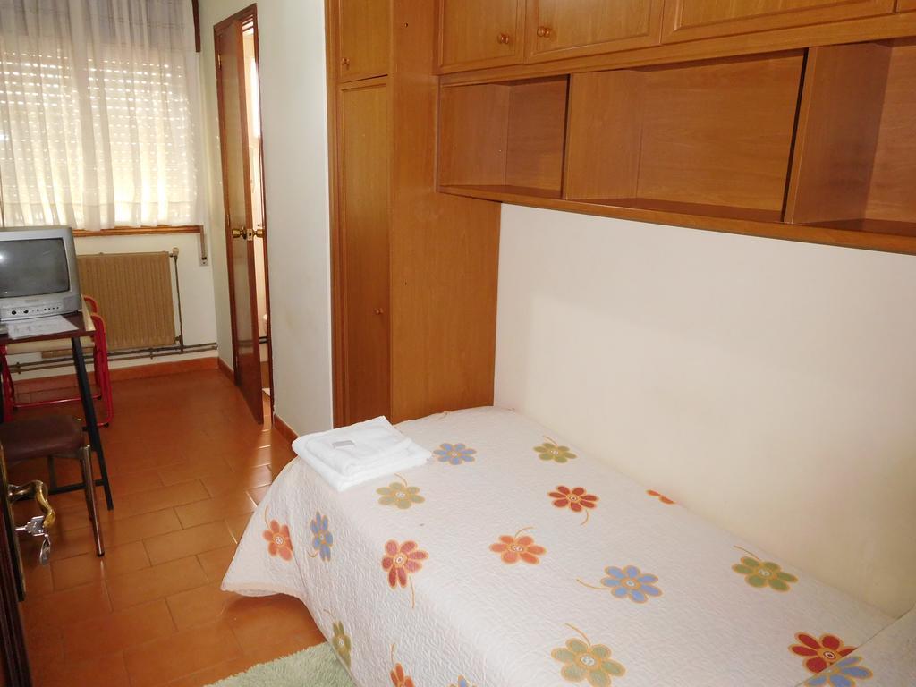 Pension Estrada Сантьяго-де-Компостела Екстер'єр фото